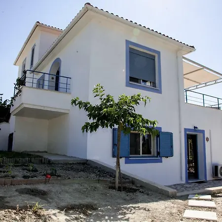 Romanos Xi Apartment *