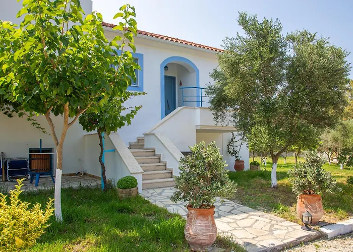 Romanos Xi * Xi Beach