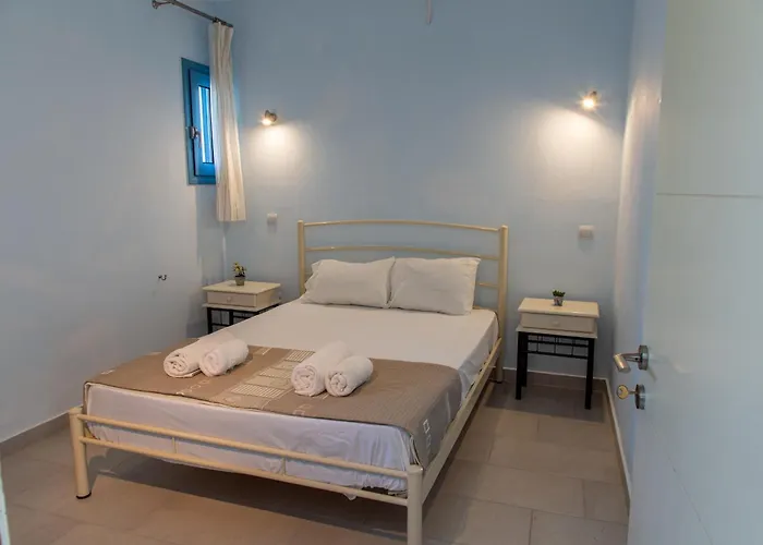 Romanos Xi Apartment Xi Beach